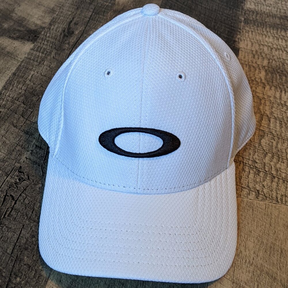 Oakley Hydrolix Hat White Baseball Cap Polyester Strapback Big Logo